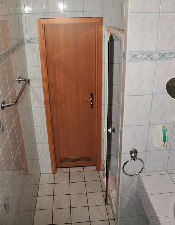 Garni Zum Adler Hotel Gensingen Pokój zdjęcie